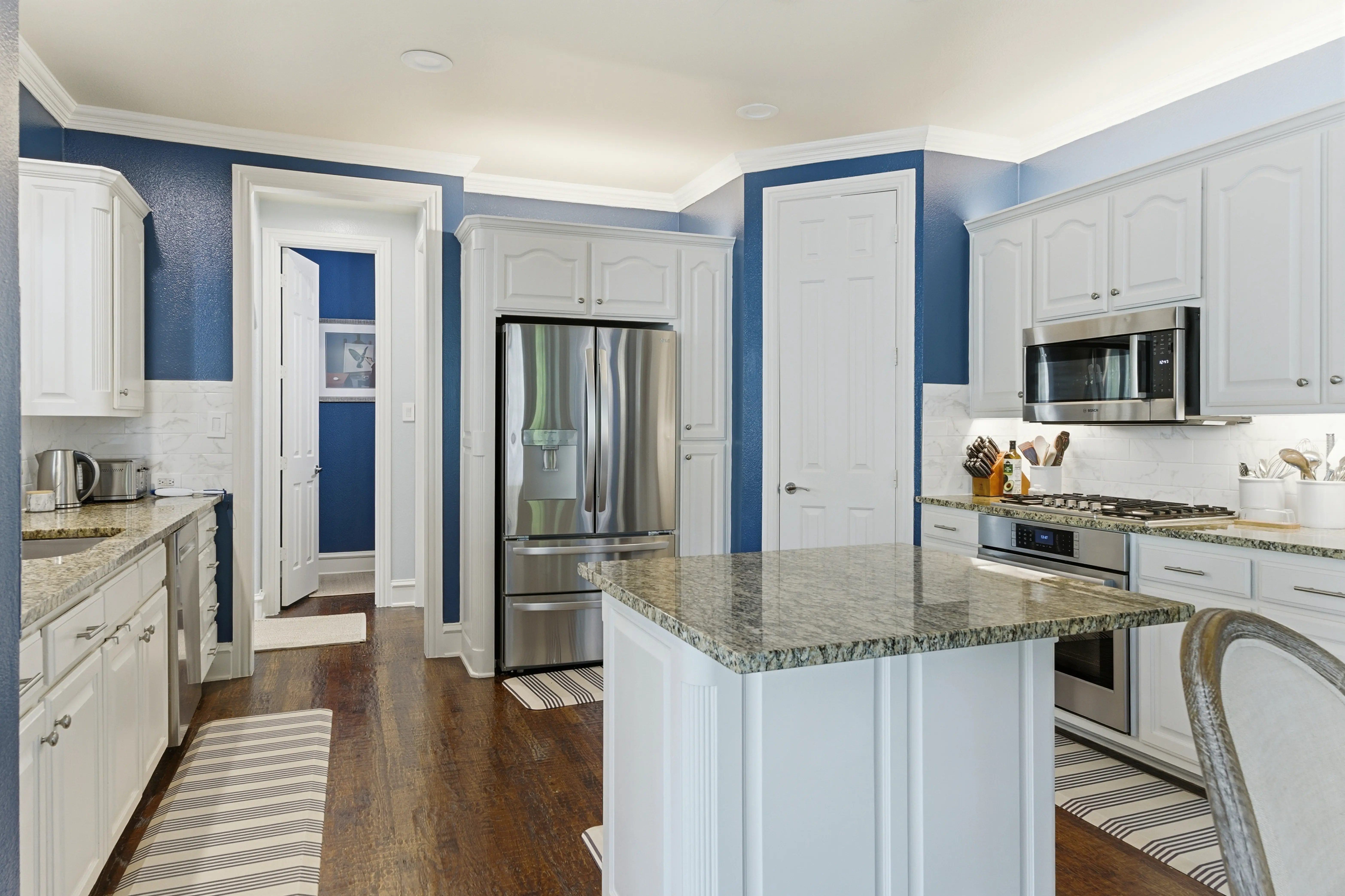Kitchen overview
